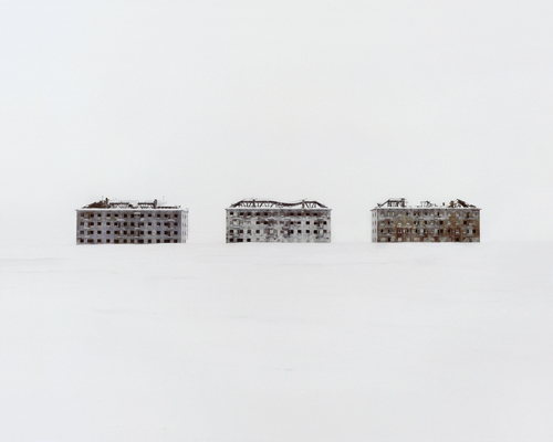 2.jpg, juil. 2016 Former residential buildings in a deserted polar scientific town specialised on biological research.